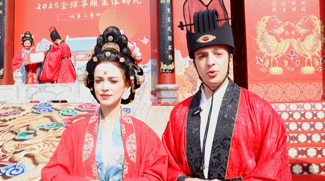 Upacara Pernikahan Megah yang Tampilkan Pakaian Dinasti Tang Rangkul Budaya Tradisional Tiongkok