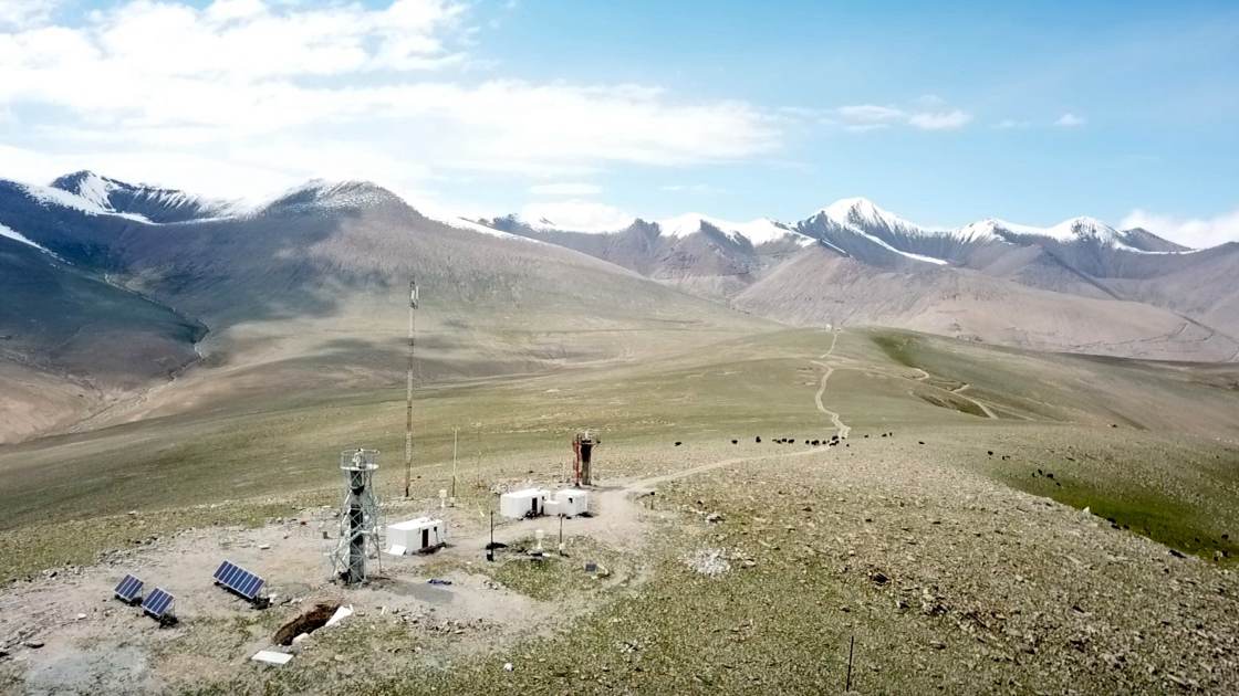 Observatorium ini terletak di ketinggian 4