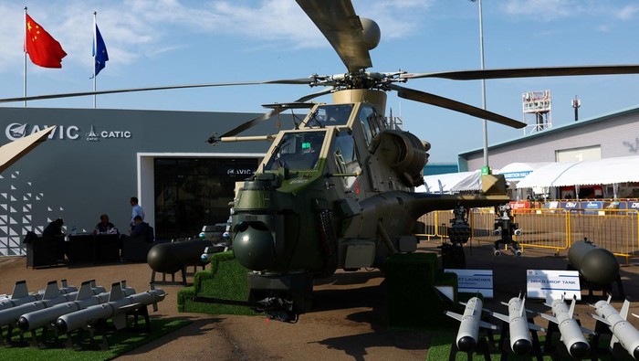 Helikopter Serang Pertama buatan Tiongkok Menjadi Pusat Perhatian dalam Pertunjukan Udara