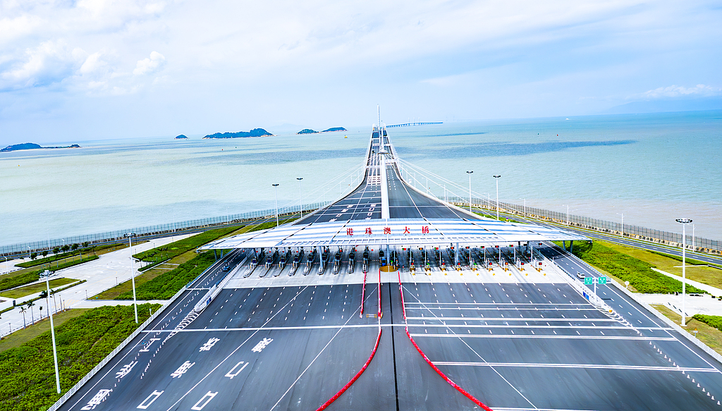 Jembatan Hong Kong-Zhuhai-Macao Melayani 90 Juta Perjalanan Penumpang dalam Tujuh Tahun